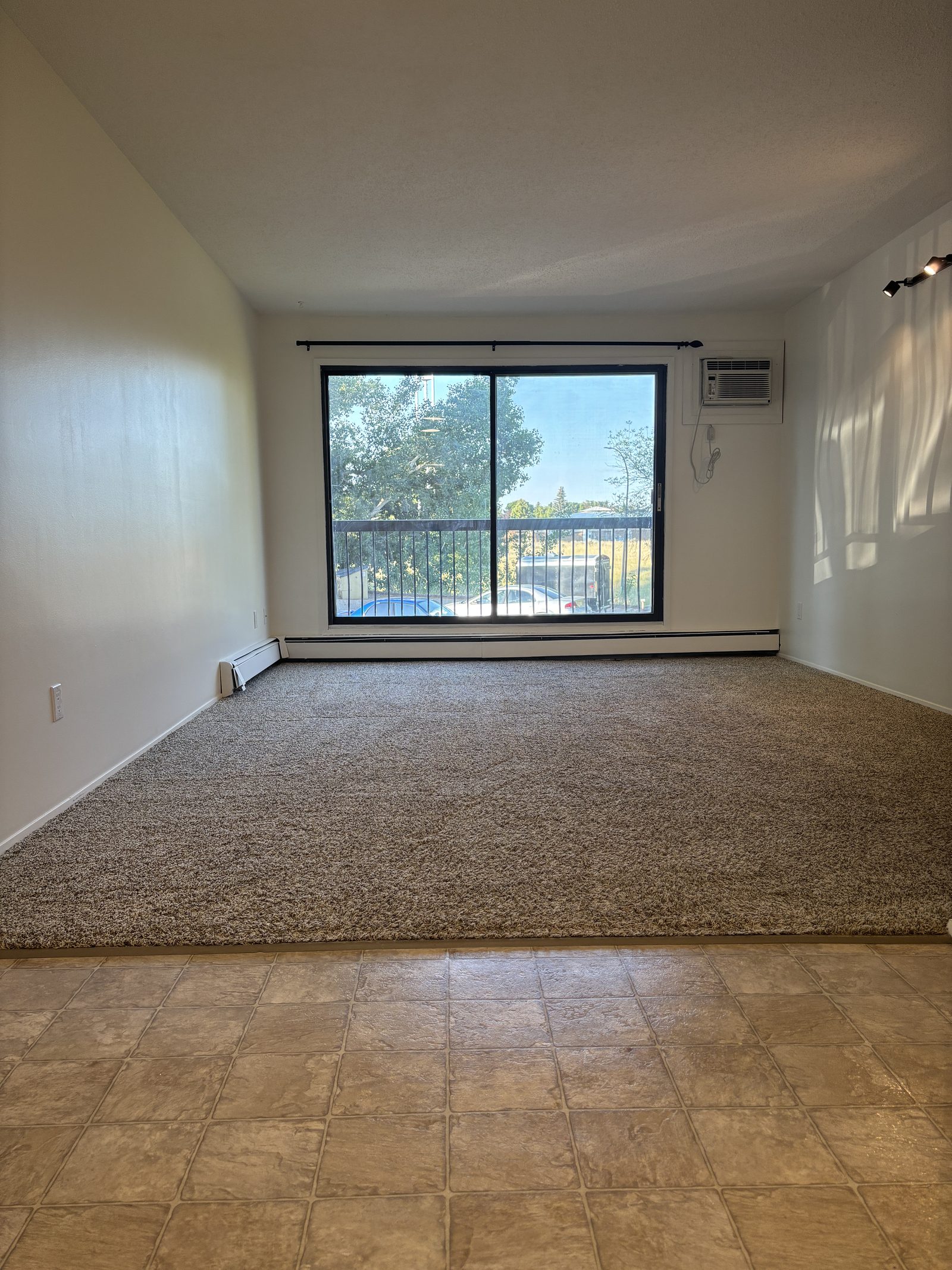 Living room before renovation at Crestwood